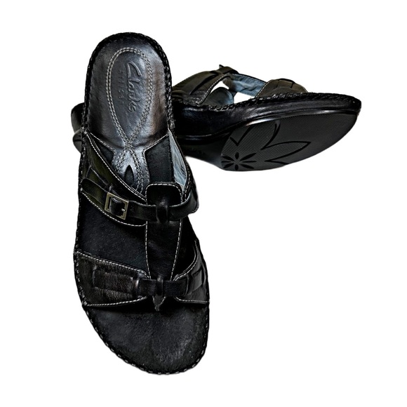 Clarks Shoes - Clark’s Artisan Black Sandals Size 7.5M Style Time